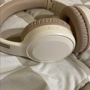 Lenovo Tan Over-Ear Headphones with Premium Comfort